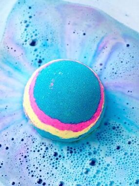 Lush Intergalactic Bath Bomb 6.7 oz